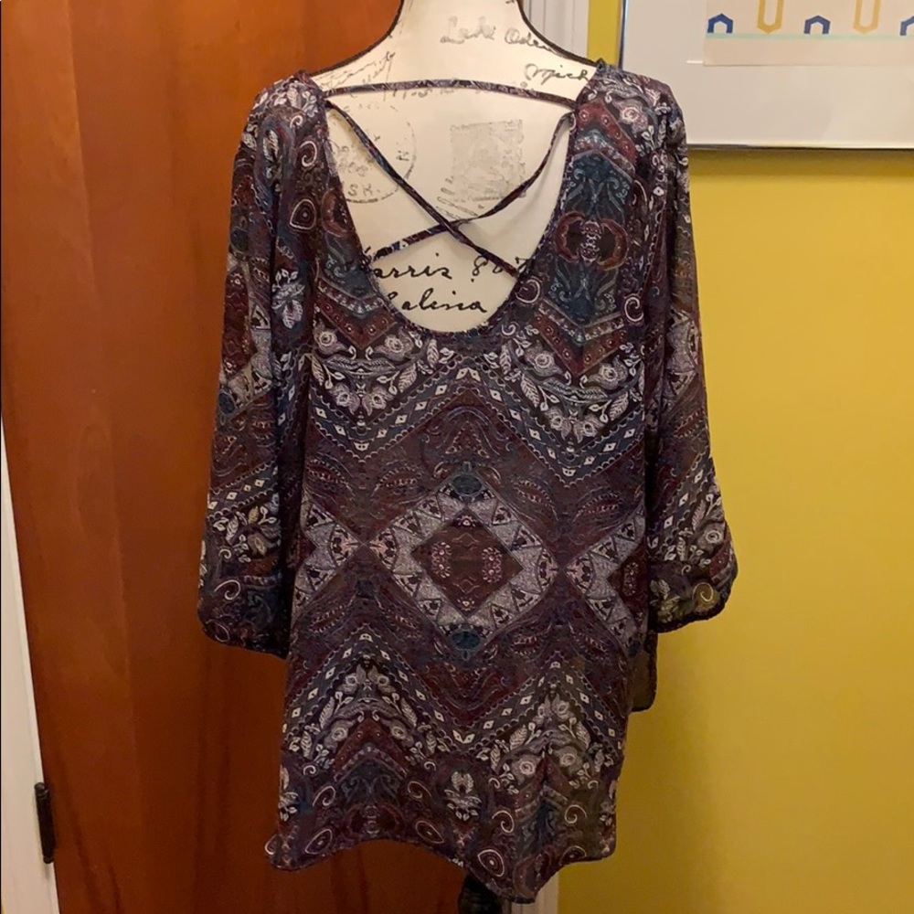 Sheer top - Picture 2 of 3